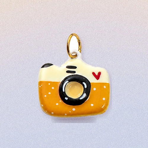 CALEO colorful background gallery image - Camera Pendant Charm - colorful-screenshot-bg-ref01-camera-pendant-charm - 2026-07-26