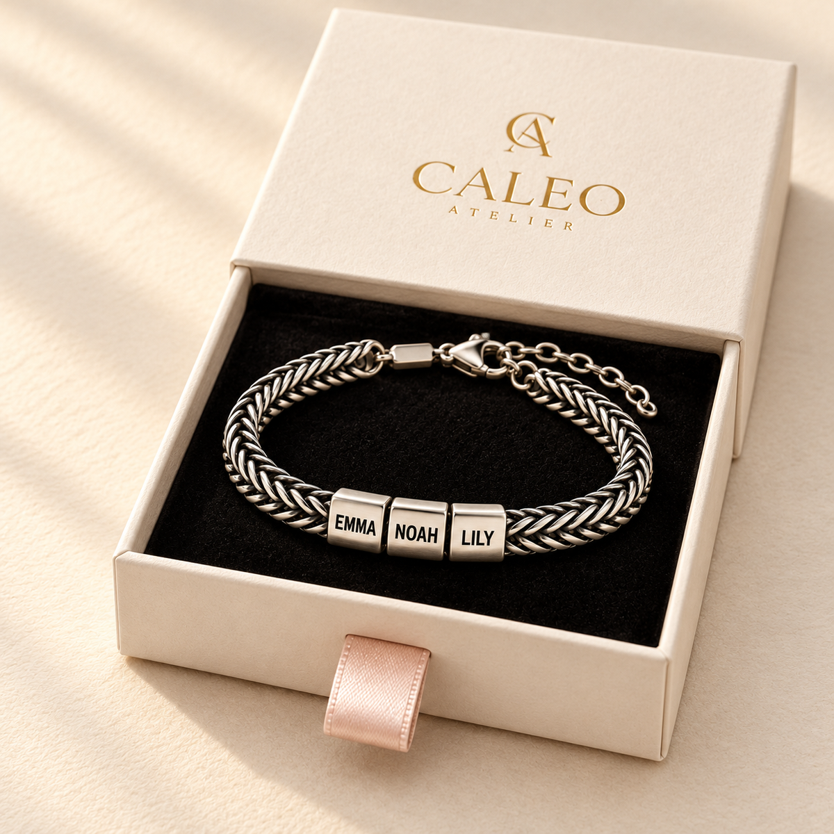 Dad Bracelet with Kids' Names — CALEO gift packaging