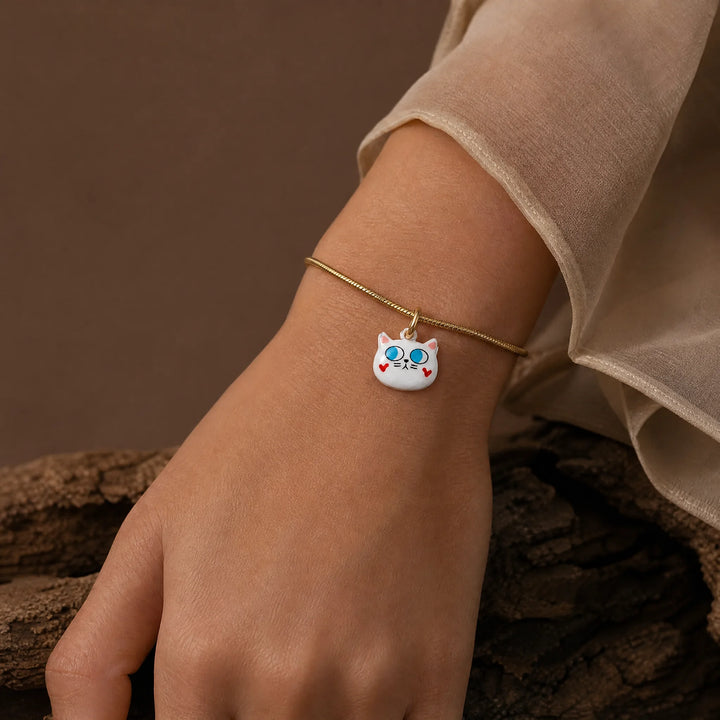 CALEO lifestyle Reference bank random - Blue-Eyed White Cat Face Pendant Charm - lifestyle-refbank-random-20260727-r01-blue-eyed-white-cat-face-pendant-charm
