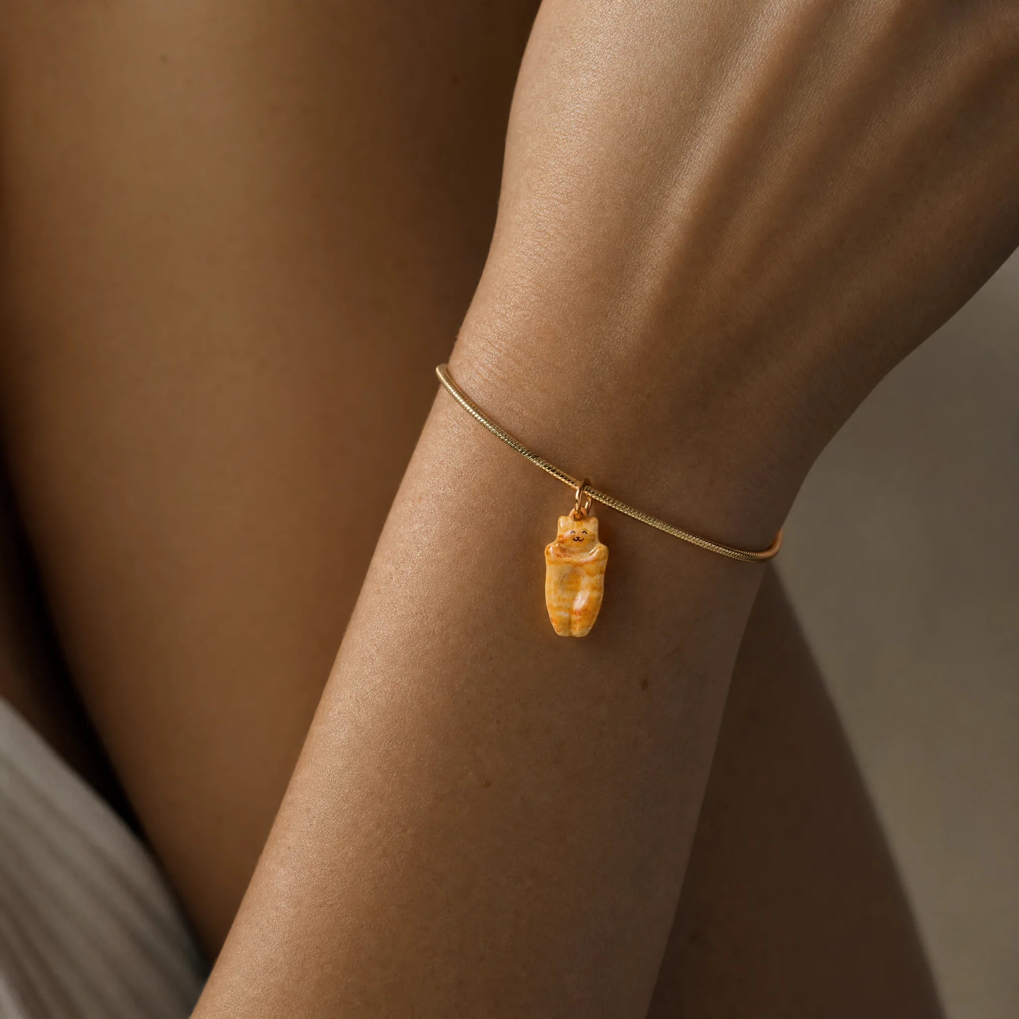CALEO lifestyle Reference bank random - Ginger Lucky Cat Pendant Charm - lifestyle-refbank-random-20260727-r45-ginger-lucky-cat-pendant-charm