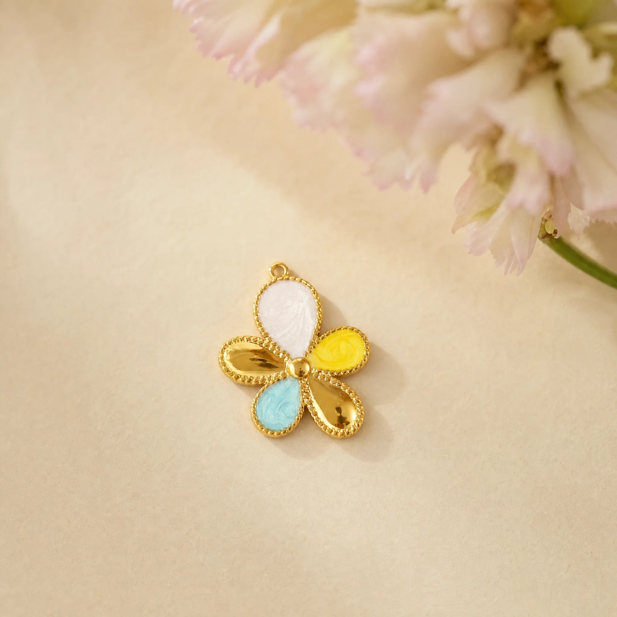 CALEO Nature & Flowers color-matched lifestyle image - Gold Pastel Flower Pendant Charm - nature-flowers-color-gold-ref10-gold-pastel-flower-pendant-charm - 2026-07-27