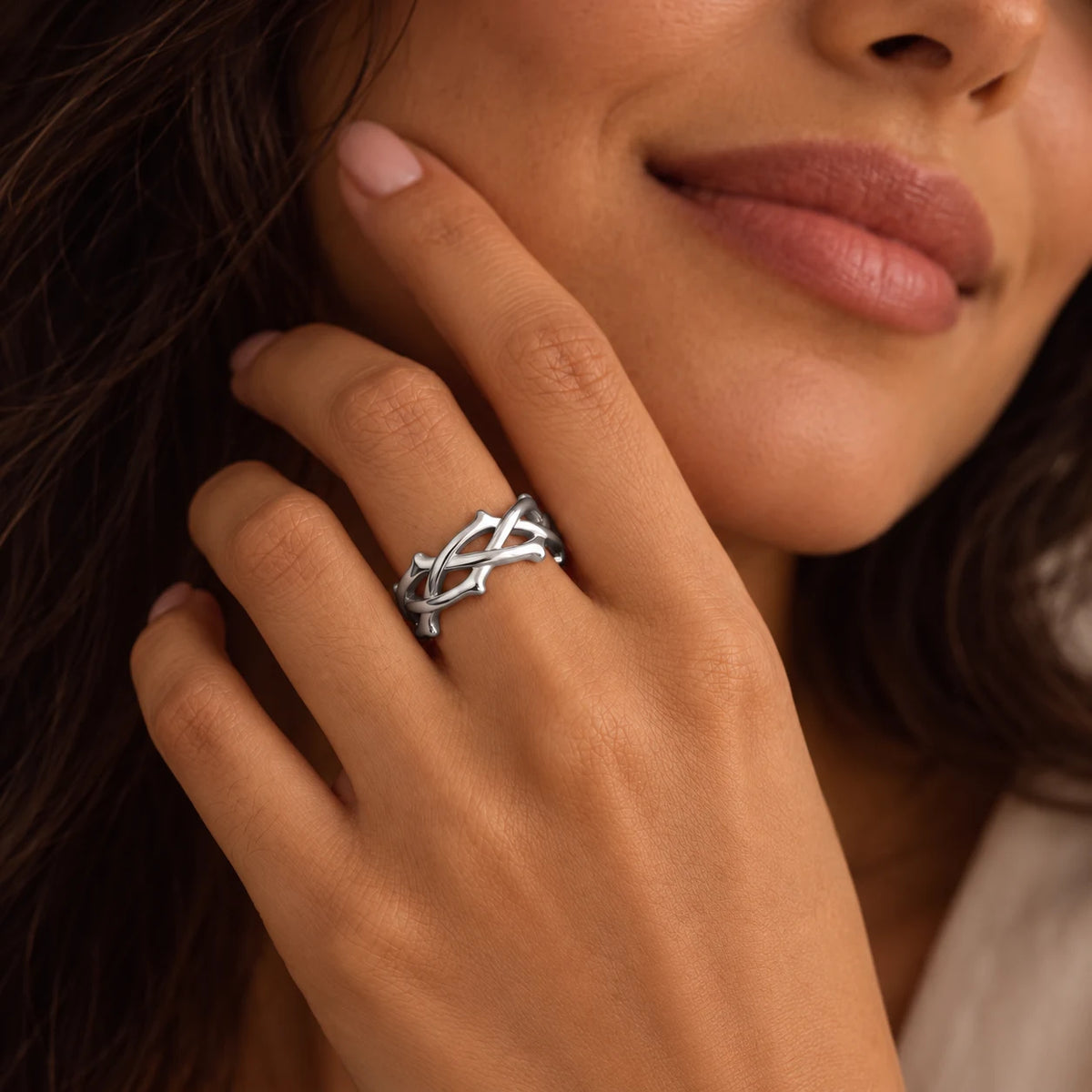 Sacred Thorn Woven Ring - lifestyle face silver
